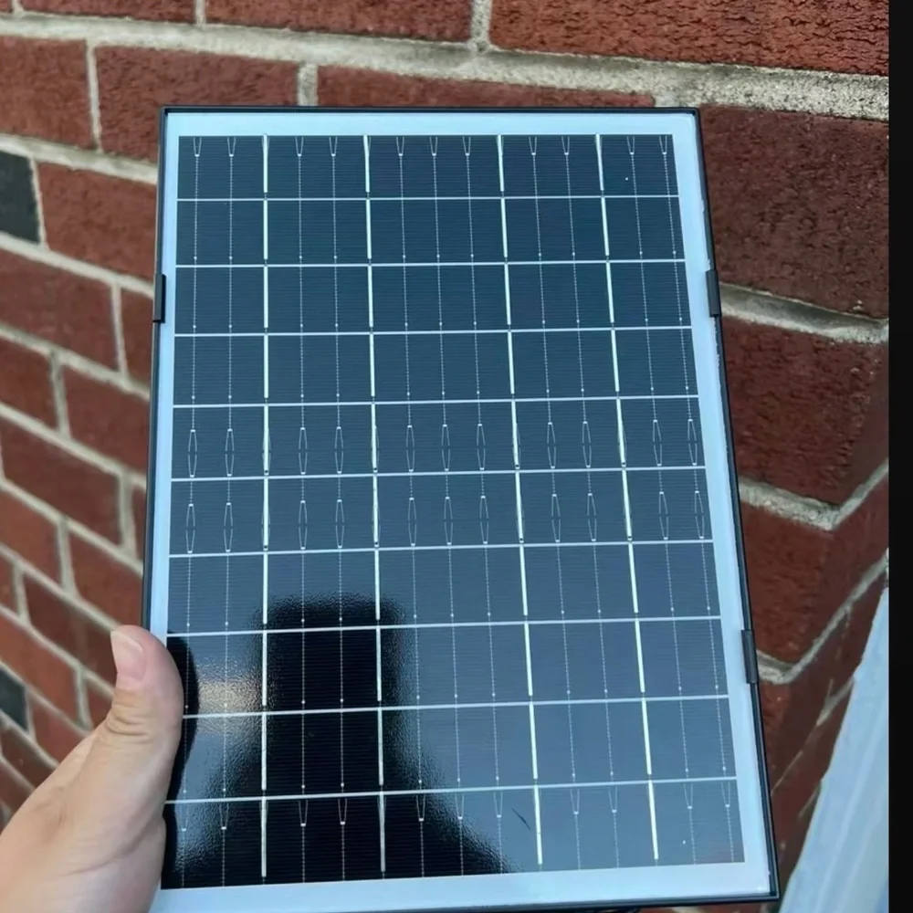 4G LTE Outdoor Security Camera with Solar Panel - Black